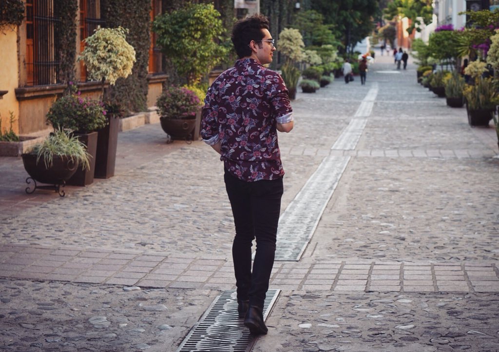 RafaSolisMusic's tweet photo. GRACIAS! 40,000 suscriptores, hace 5 años empecé este camino con ustedes, queda mucho por hacer pero con su apoyo todo es posible!
____________________
#Rs #RafaSolis https://t.co/piuLWzGyGz