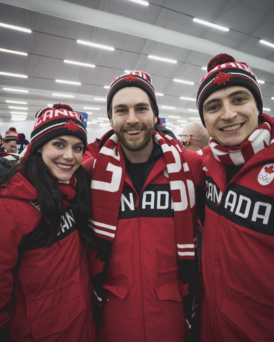 Congrats to <a href="/tessavirtue/">Tessa Virtue</a> + <a href="/ScottMoir/">Scott Moir</a> 🏆🇨🇦🥇 Canada is proud of you for the amazing performances!