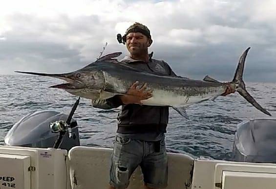 RT twitter.com/hookezeofficia… Ben Russell from the Gold Coast with a Black Marlin. #fishingqld #qldfishing #marlin #blackmarlin #fishingaustralia #fishingaussiewaters #marlinfishing #australi…