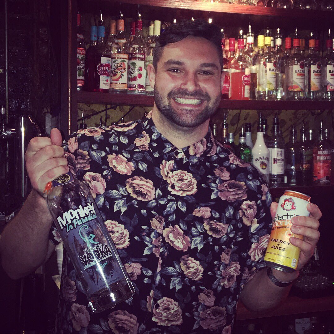 EnergizedMonkey's tweet photo. Jake at @AllgoodAthensGa is getting Funky with the Monkey! #Athens #UGA #MonkeyBombs #Vodka 💣🐵🌴 https://t.co/S6Sm0Y6vOf