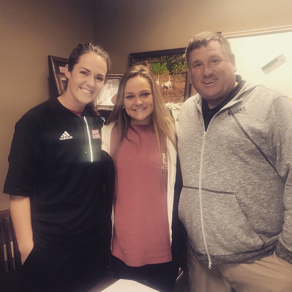 Congrats to Cayden Baker and her verbal commitment to Coach Glasco and the @ULLafayette softball!  @RaginCajunsSB #YouOweYou #Mojostrong