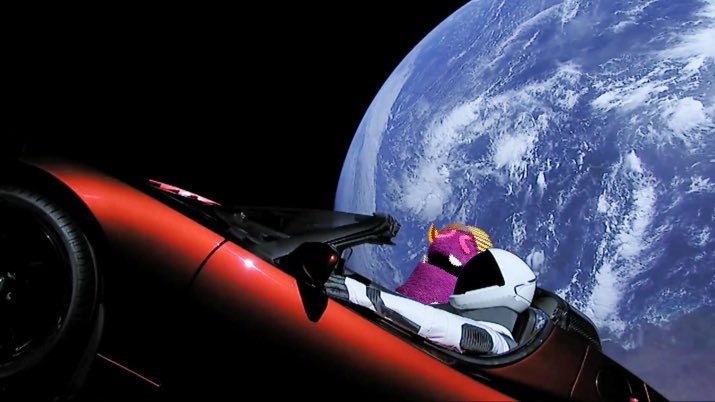 GOZADERAPROJECT's tweet photo. @RTVCPlay @RTVCPlay o vimos por última vez en el #FalconHeavy de @SpaceX el hablo con @elonmusk para que le diera un aventón al cinturón de asteroides @radionica mírenlo montado en el vehículo #TeslaRoadster #TeRetwitteo #GozaderaProject https://t.co/MASoSik9Ka