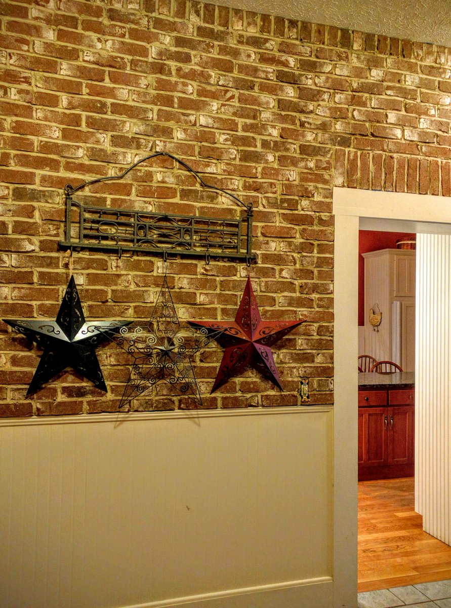 THIN Brick adds instant character and beauty to any wall - interior or exterior! No extra support, no brick ledge - just THIN Brick. Contact Us about Your Project! 270-788-3535 or info@bestpanelcompany.com
#diy #transformationtuesday #helloTHINbrick