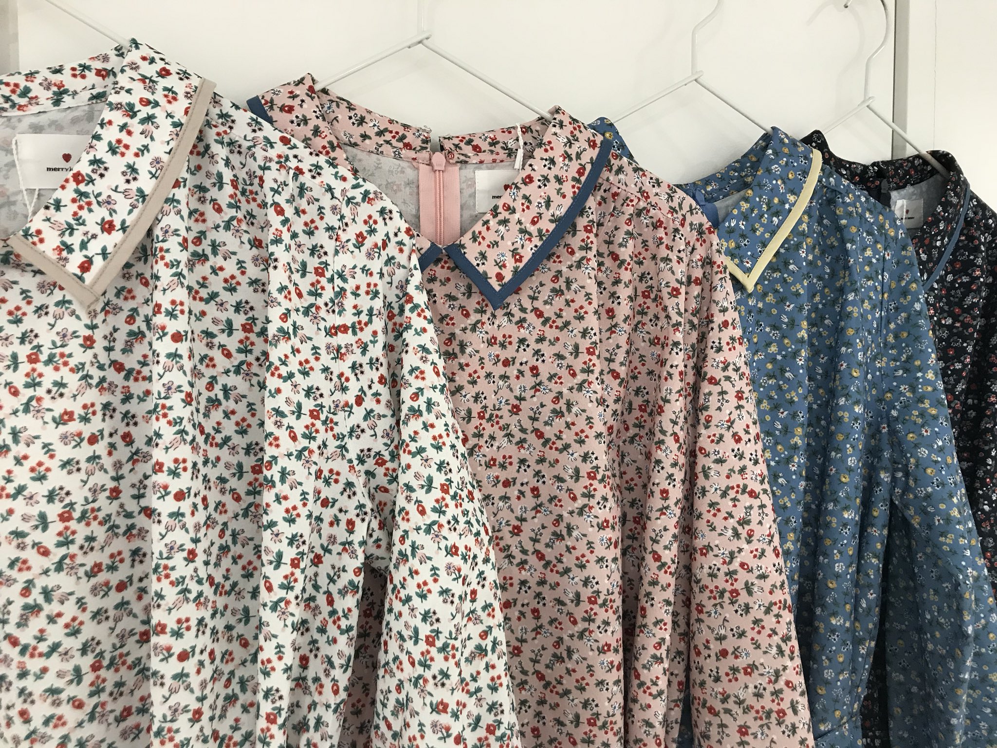 Merry Jenny新宿店 على تويتر 新作情報 花柄シャツマキシワンピース オフホワイト ピンク ブルー ネイビー 8 900 税抜 03 3351 9028 Merryjenny Merry Jenny新宿店 على تويتر 新作情報 花柄シャツマキシワンピース オフホワイト ピンク ブルー ネイビー 8 900 税抜 03 3351 9028 Merryjenny