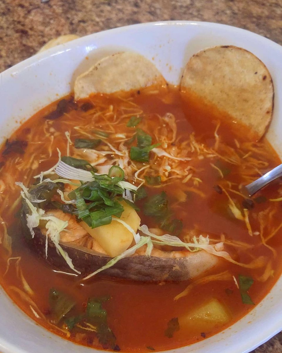 PinchStardust's tweet photo. ✨Made some sopa de pescado aka some nice #catfish & #shrimp stew. Hits the spot for this chilly day🐟🍤✨
#seafoodstew #foodie #addedstardust✨ https://t.co/gYcsuSNNMW