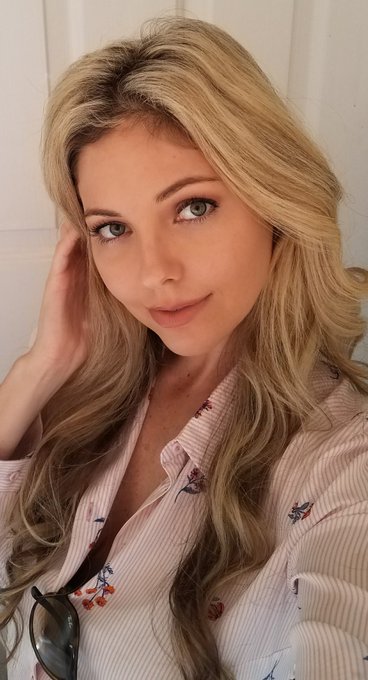 Ummm’s pics and videos