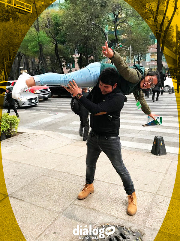 LaDialogo's tweet photo. ¡ACTITUD DIALOGUER! 🤗✊
ÚNETE AL EQUIPO 

#CDMX #TheBestJobEver 
#UNICEF #Activismo #ONU

sitio web: https://t.co/wtyQgKmTJa https://t.co/qbQvRt0o3O