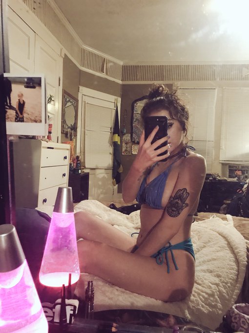 finally gaining weight (yeah I said GAINING) some of y&rsquo;all think I like being really skinny but I don&rsquo;t