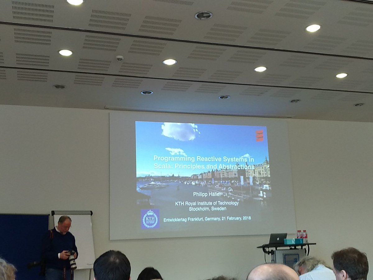 sdiefen01's tweet photo. Frankfurter Entwicklertag 2018..., gleich geht's los ;-) https://t.co/jDTTBKvt7a