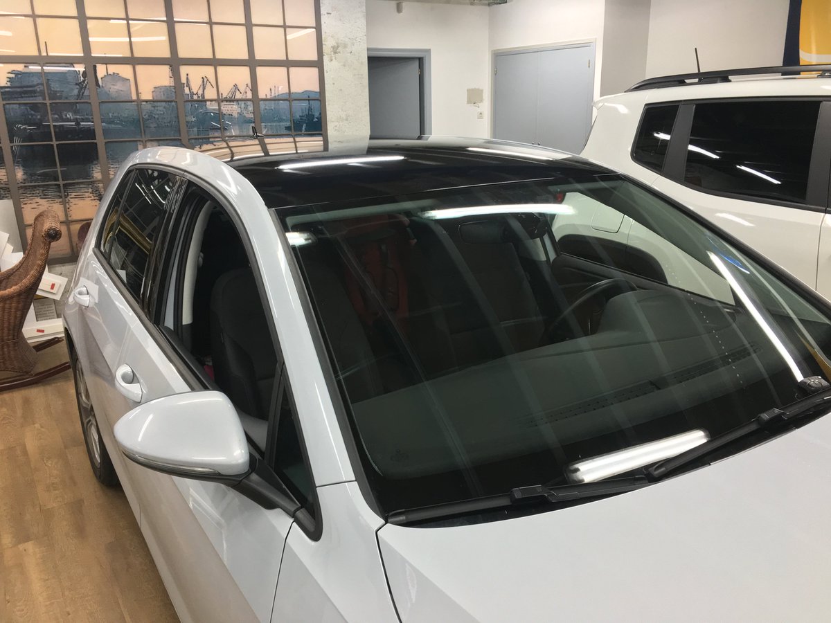 AeroCadR's tweet photo. Vinilado de techo @Volkswagen #Golf con vinilo @ADGraphics_NA negro brillo.
Con la amplia gama de #vinilos que ofrecemos, puedes personalizar tu vehículo todo lo que quieras!
https://t.co/PY6l7RWrhq
#aerocad #wrapping #wrappingbilbao #personalizado https://t.co/e4rbLnHkod