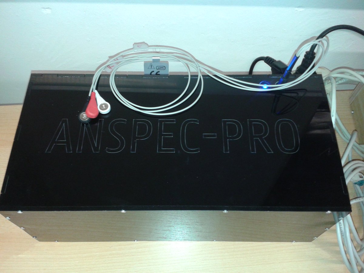 DySC_UGent's tweet photo. Prototyping is important in the development of a mature product. But even prototypes can evolve. The ANSPEC-PRO device is developed to gives us objective insight in pain in vivo. #prototyping #TechnologyNews https://t.co/iJgP8y12hd
