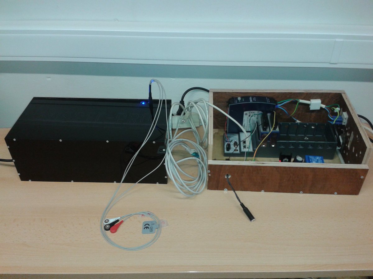 DySC_UGent's tweet photo. Prototyping is important in the development of a mature product. But even prototypes can evolve. The ANSPEC-PRO device is developed to gives us objective insight in pain in vivo. #prototyping #TechnologyNews https://t.co/iJgP8y12hd