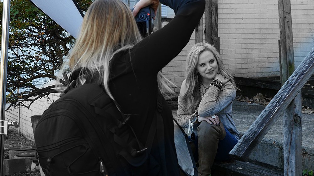 JournalismWrtr's tweet photo. Model Shoot Rosa Lee Boutique. Watch video: https://t.co/nxUKl4MLeq https://t.co/iyisR5Saqw