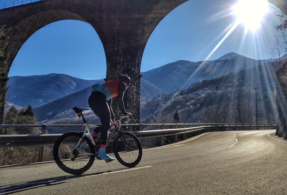 Cant wait for spring with warmer temperatures and a lot of sun 😁🤙😎🌞🚵‍🚵‍
#sun #spring #sky #happy #smile #cycling #cyclinglife #bike #bikelife #tri #trilife #love #beauty #lifestyle #style #photo #photos #art #photooftheday #sport #cycle #cycles #good #like
<a href="/biehler_sport/">biehlercycling</a>