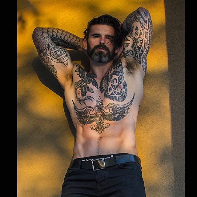 scotthoover's tweet photo. Another new Stu @stureardon from our shoot in San Diego #stuartreardon #favorite #englishman #athlete #malemodel #coverman #friend #favoritefool #photography #scotthoover #2018 https://t.co/DWRwY9qLXO https://t.co/6UTiYvx8hT
