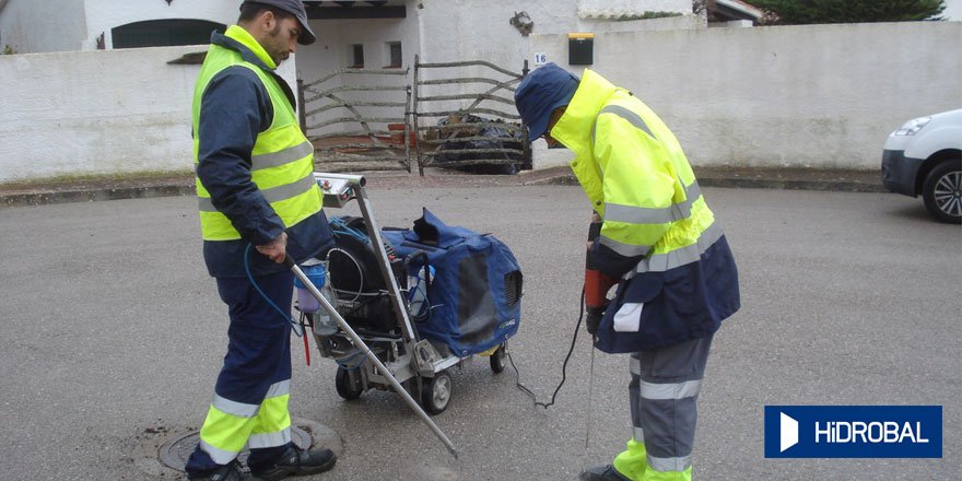 Veolia_Balears's tweet photo. Realizamos campaña de detección de fugas mediante gas helio en #CalanPorter #Menorca. En total se han revisado 1,5 kilómetros de red. Esta innovadora tecnología permite localizar fugas de agua no detectables con otras herramientas usadas hasta el momento. https://t.co/eSWziDM757
