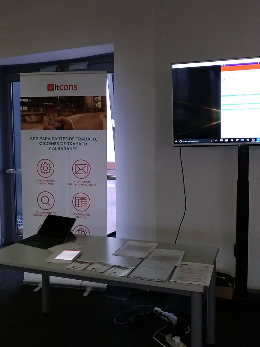 TechForSociety's tweet image. Hoy exponemos nuestro producto @itcons_es como ejemplo concreto de #TransformacionDigital en TransDi organizado por @ClusterGaia pasaros por el stand y os mostramos en vivo como mandar un parte de trabajo o albarán desde el móvil