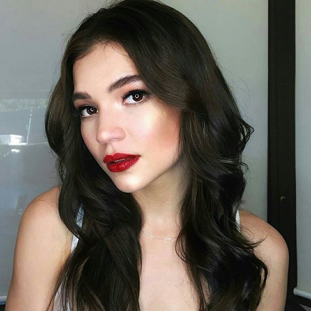 soniafmoura's tweet photo. regram @cyberhians
@sofiaday.mua via Instagram:
STUNNING @whianwamos ✨😍 https://t.co/lM8ToMUIkd https://t.co/s4WZ7QA0w8