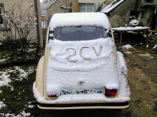 2CV_MEHARI_CLUB's tweet photo. Superbe #2cv4 de 1977 en cours de restauration 😀 https://t.co/fnVY4AZYmz