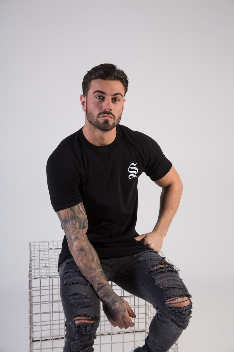 Freshen up your look with this <a href="/SinnersAttire/">SINNERS ATTIRE</a> Black Core T-Shirt - eliteattire.co.uk ✌🏽✌🏽