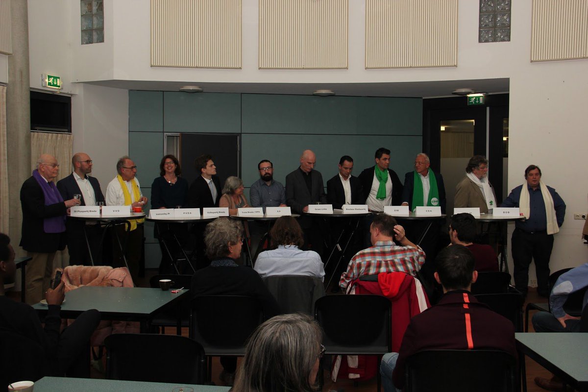 SPBreda's tweet photo. Gisterenavond ging SP-raadslid @dr1k in de @HaagseBeemden in debat over levensloopbestendig wonen en de leegstand op winkelcentrum Heksenwiel. Lees hier waarom SP Breda het verschil maakt...  #BEKOM #SPBreda #MaaktHetVerschil #GR18 #Raad076 #grbr  https://t.co/PwnxlxsBUe💪🍅 https://t.co/UnmiK5zgdr