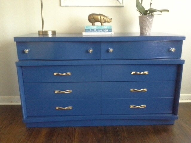 LillyHomeDesign's tweet photo. My first ever review when I started selling on Etsy, so Thankful! 
★★★★★ "Absolutely magnificent—the centerpiece of my bedroom! Couldn't be happier. Thank you again Carmen!" Noelia H.  #etsy #furniture #kleinblue #cobalt #indigo #dresser #brasshardware https://t.co/bgCC7jazVm