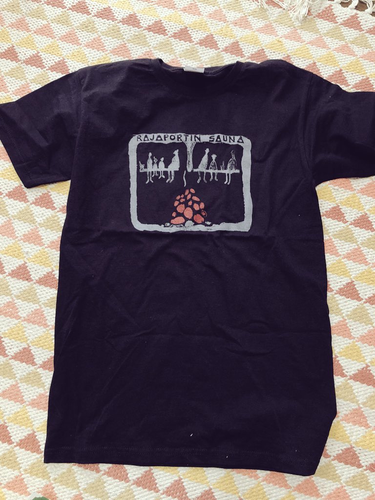 Enya Honami 塩谷 歩波 On Twitter ラヤポルティサウナオリジナルtシャツ 絵柄がシュールで最高 2名 M サウナアルラのオリジナルtシャツ 普通にかっこいい 2名 M 11 超貴重 サウナ協会会員しか入れないサウナ で買ったサウナマット 特賞です 3名