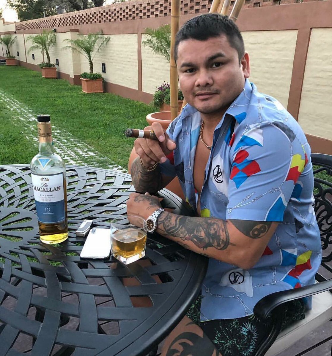 ladsculture's tweet photo. Marcos Maidana chilling. #boxinglegends https://t.co/CtkEQvcmjE