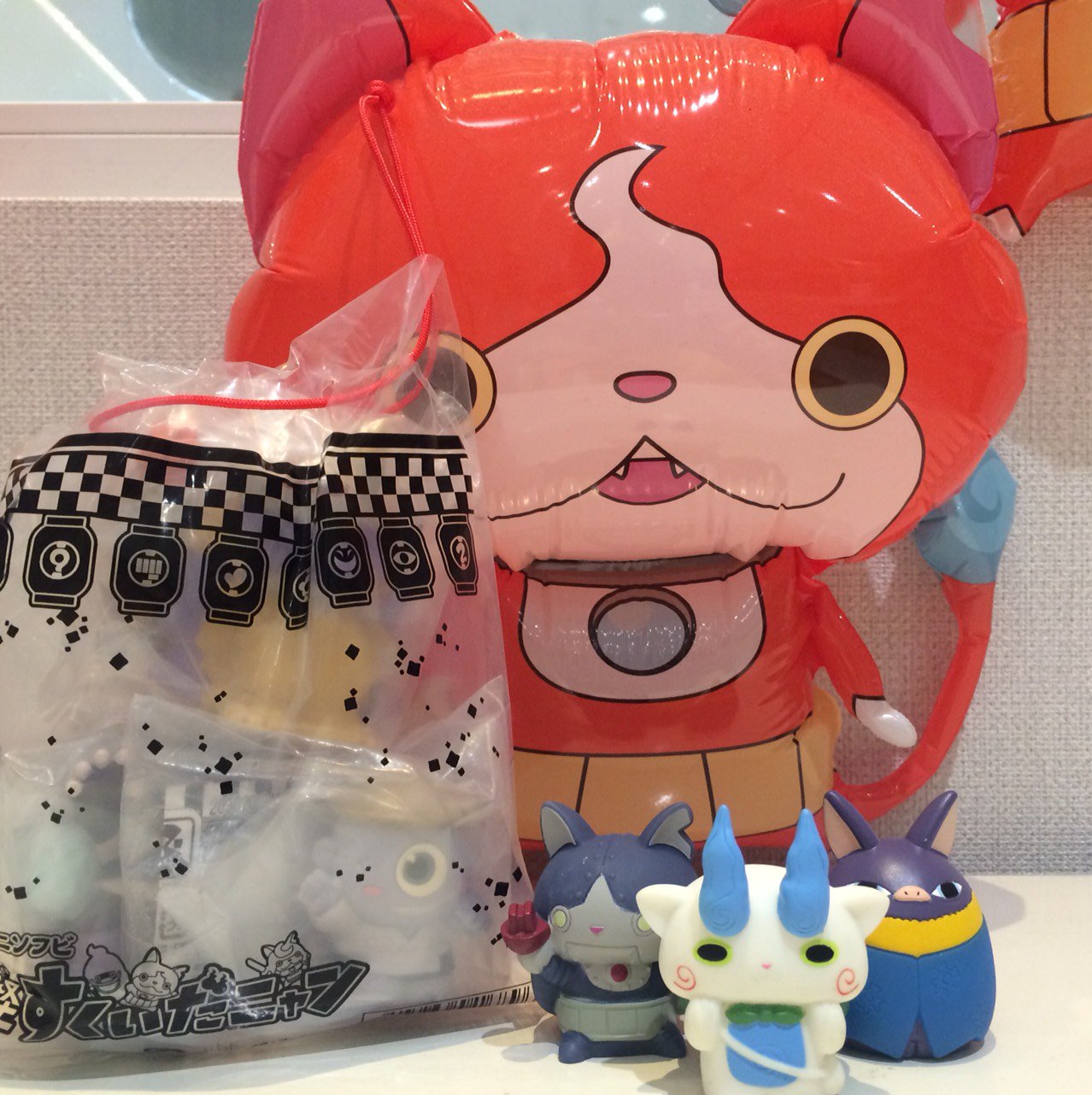 公式 妖怪ウォッチ ヨロズマート 武蔵小杉店 ヨロズマートミニ グランツリー武蔵小杉 で ようかいすくい 3個600円 税 が好評発売中 好きな妖怪を3個選んだら 袋に入れてレジに持ってきてね 一部品切れの商品がございます 妖怪ウォッチ