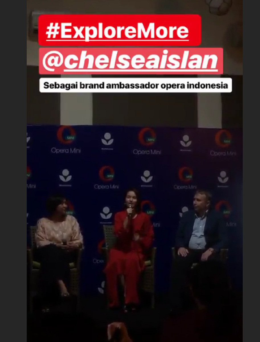 ExploreMode's tweet image. 21-2-2018 : PRESCON #OperaxWorldreader with chelseaislan [Brand Ambassador opera_id (Red Dress)] + opera International &amp;amp;  worldreaders [Co-Founder by Mr. ColinMcElwee (Right)] in Jakarta

#exploremode
#oserbabisa
#operabrowser
#chelseaislan
#worldreader