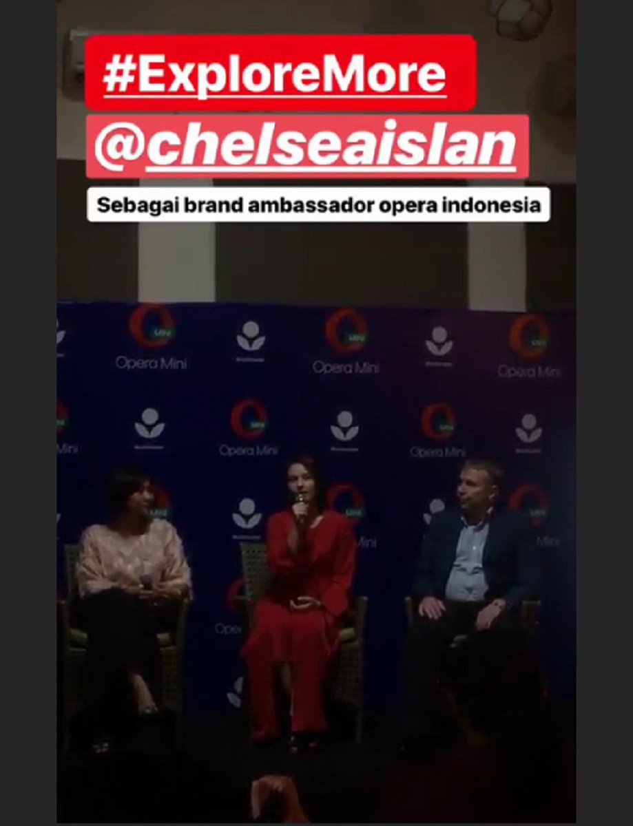 21-2-2018 : PRESCON #OperaxWorldreader with @chelseaislan [Brand Ambassador @opera_id (Red Dress)] + @opera International &  @worldreaders [Co-Founder by Mr. @ColinMcElwee (Right)] in Jakarta

#exploremode
#oserbabisa
#operabrowser
#chelseaislan
#worldreader