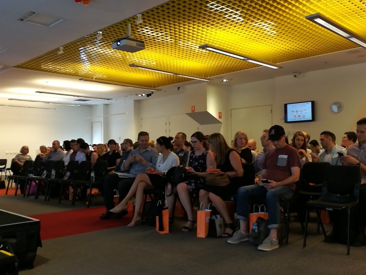 PeakXD's tweet photo. Full House for the Peak eXperience Design event #peakxd18 https://t.co/9vknHiqdep