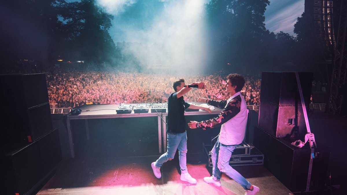 Three years ago I did a song with one of my homies from day one that‘s now part of my debut album! w/ Lost Frequencies