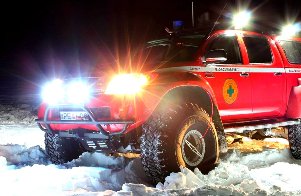 arctictrucksme's tweet photo. Cutting through the snow and carving it’s path, this AT44 search and rescue is on a mission.
#4X4 #Offroad #Offroading #Adventure #MotorAdventure #GetOutdoors #LiveLifeOutdoors #TheGreatOutdoors #CarGuys #Slammed #AT44 https://t.co/lRkjbrZh2b