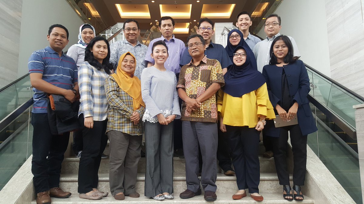 LifeCycleID's tweet photo. Day 2 of ILCAN Training Series : Introduction to LCA and tools. Our batch 5 participants with our professional trainers, Dr. Jessica Hanafi and Dr. Edi Siswanto Wiloso https://t.co/UbgtiKUQjO
