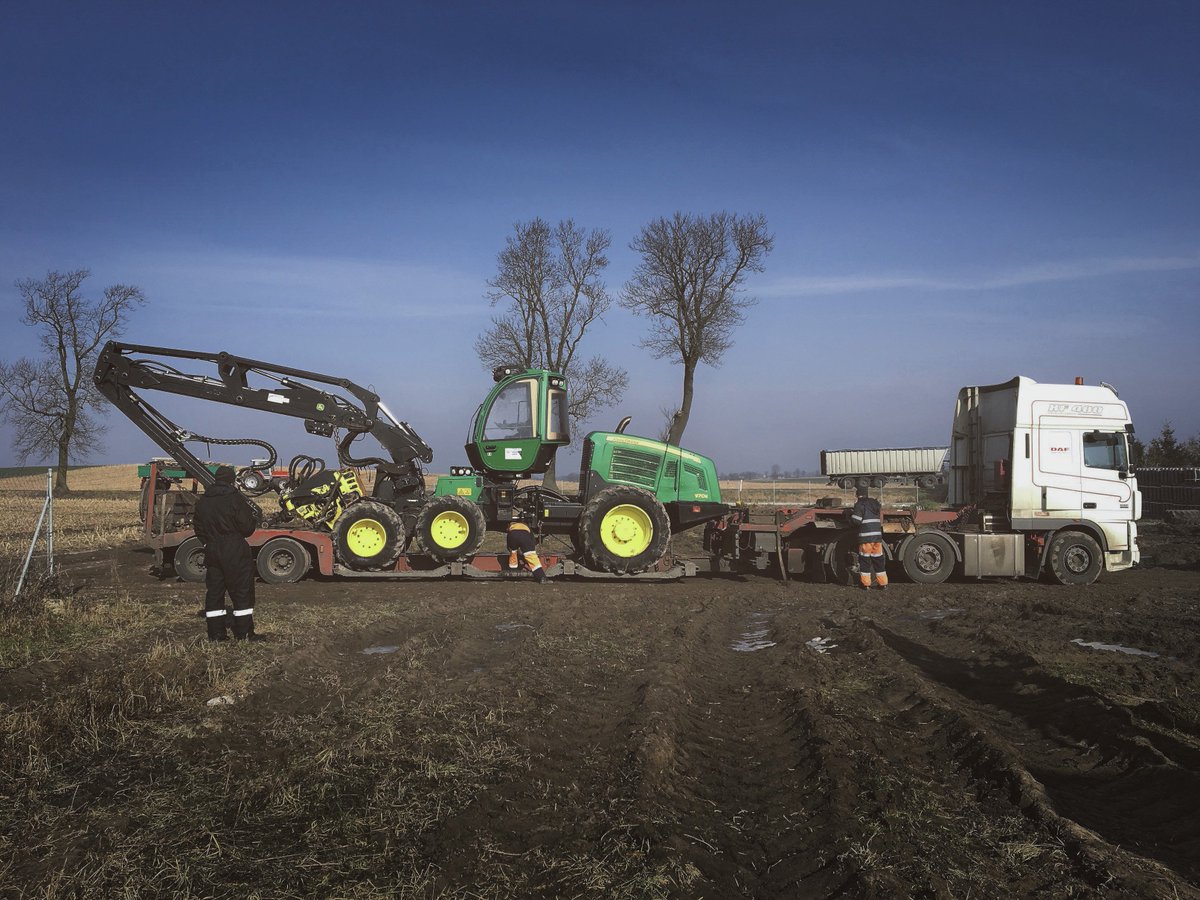 FORESTAGRIPL's tweet photo. @JohnDeere  1170E ! 
#JohnDeere #Harvesters #Poland #forestagri https://t.co/X1lzmkVWuW