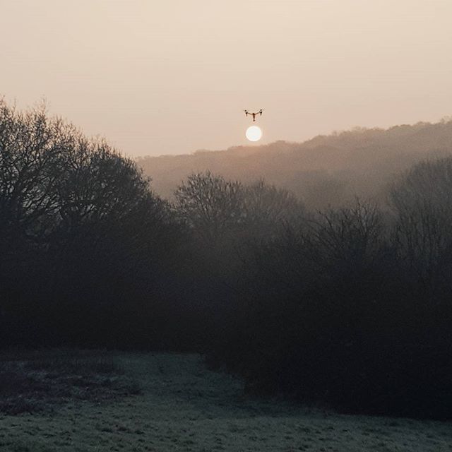 topdroneuk's tweet photo. Up early catching a #sunrise over #london
.
.
.
.
.
#drones #dronestagram #droneoftheday #photooftheday #dronephotography #aerialphotography #uav #iamdji  #inspire #dji #dronefly #dronebois #thedronehub #dronesdaily #godrones #dronenerds #dronegear #dron… https://t.co/r8ISw6eGt3 https://t.co/itqSIeqTIb