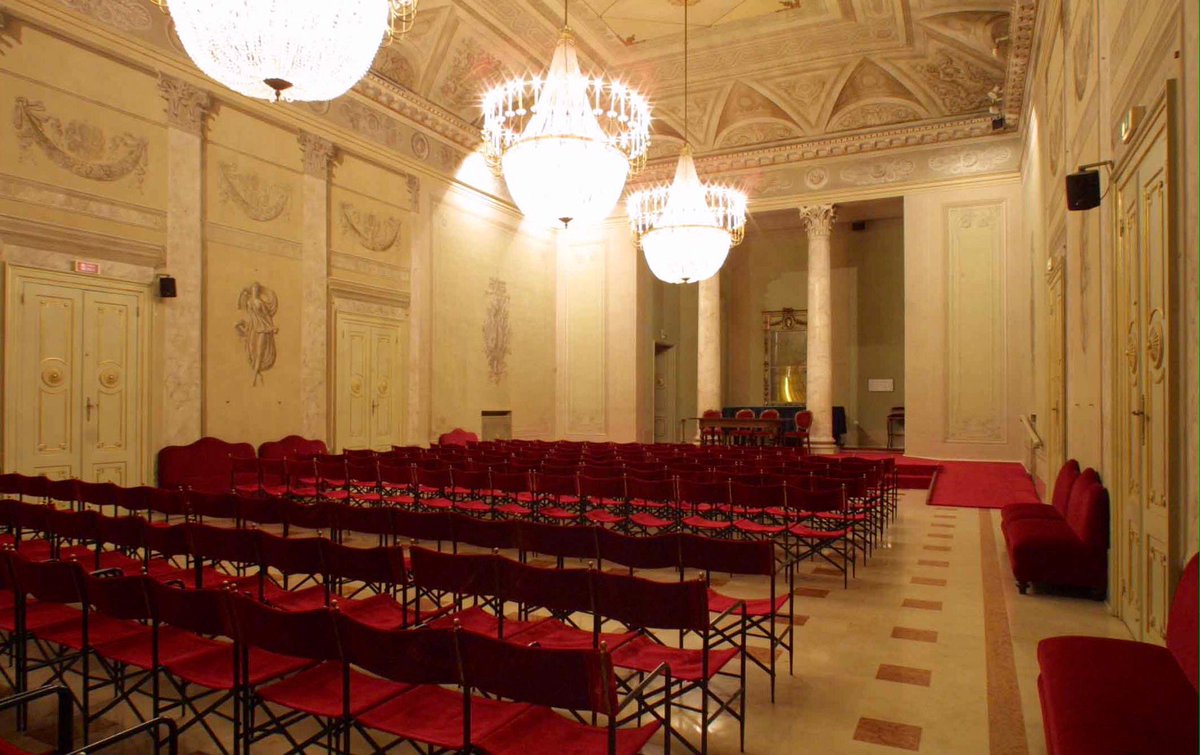 Suoneremo qui, ospiti di <a href="/mikrokosmi/">dari</a> , il prossimo 4 marzo alle 11: #Mozart #Borodin #Schubert .
#Ravenna <a href="/TeatroAlighieri/">Teatro Alighieri</a> #SalaCorelli #nonsoloelezioni