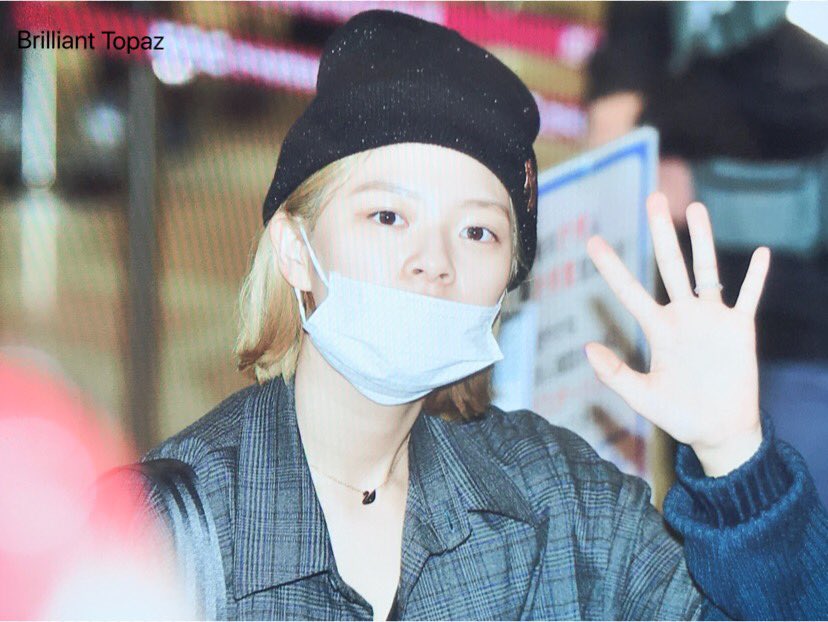 Brilliant_Topaz's tweet photo. 180221 GMP 프리뷰 
멋있어...치명적이야...

#TWICE #트와이스 #정연 #JEONGYEON https://t.co/PV4iZ4ylJF