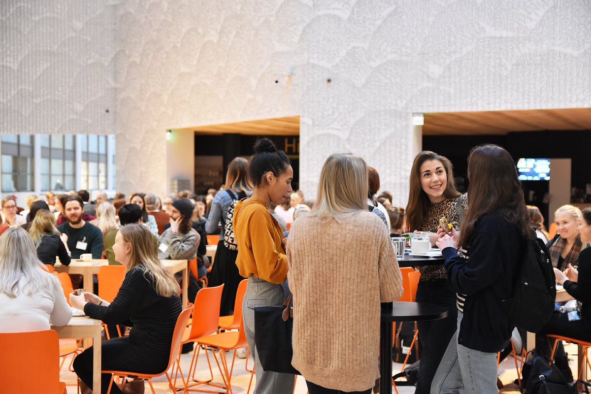 Ensimmäinen oman alan työkokemus haussa? OP tukee korkeakoulutettuja nuoria tarjoamalla puolen vuoden mittaisia trainee-tehtäviä osana Suomen Mentorien Tehdään töitä-kampanjaa. Tutustu tehtäviin osoitteessa careers.op.fi ja hae mukaan 11.3.2018 mennessä! #rekry