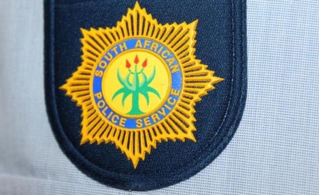 allafrica's tweet photo. 5 Policemen, Soldier Killed at Eastern Cape Police Station: https://t.co/iSVtZw9uqp #SouthAfrica #Mthata #Ipid https://t.co/sQA0Rnj3zt