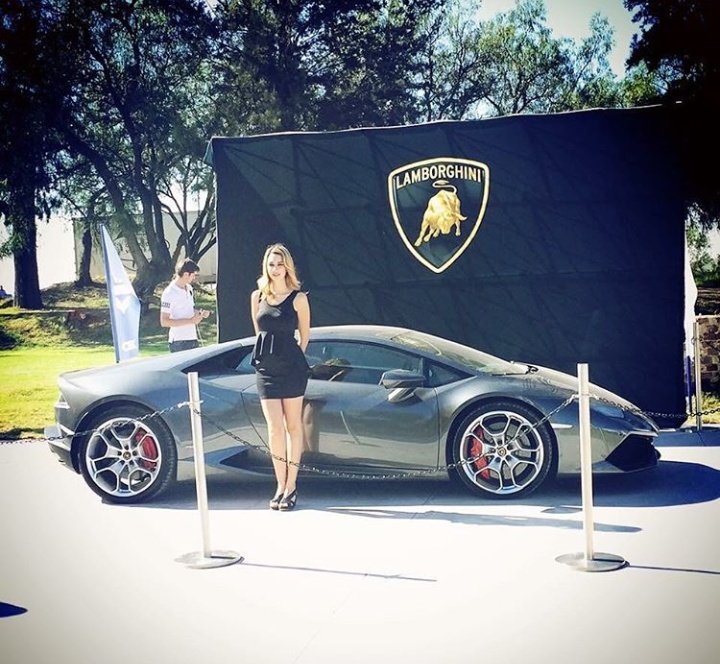 #Lamborghini #Lamborghinicars #Classy #luxurycars #luxury