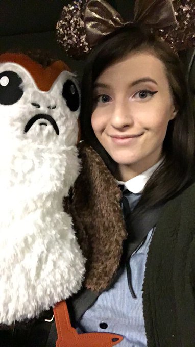 Disneyland update: I got a giant Porg backpack 😍 I&rsquo;m a happy girl https://t.co/teAuVESLDM<a href="/tag/mvsales"class="tags"><span>#mvsales</span></a>
