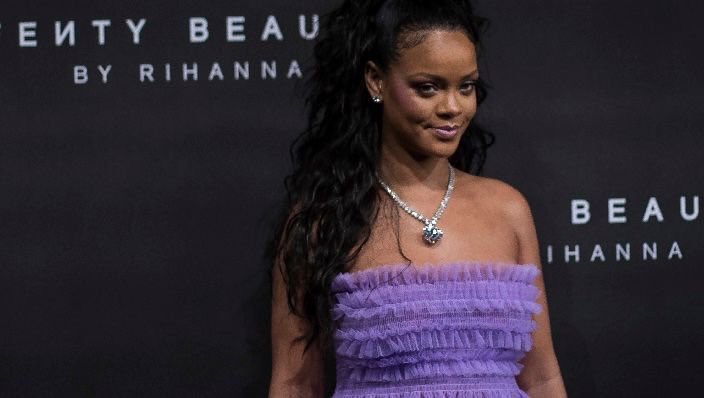 ¡Checa los momentos más controvertidos de <a href="/rihanna/">Rihanna</a>!  👉🏼 bit.ly/2FgKaeH