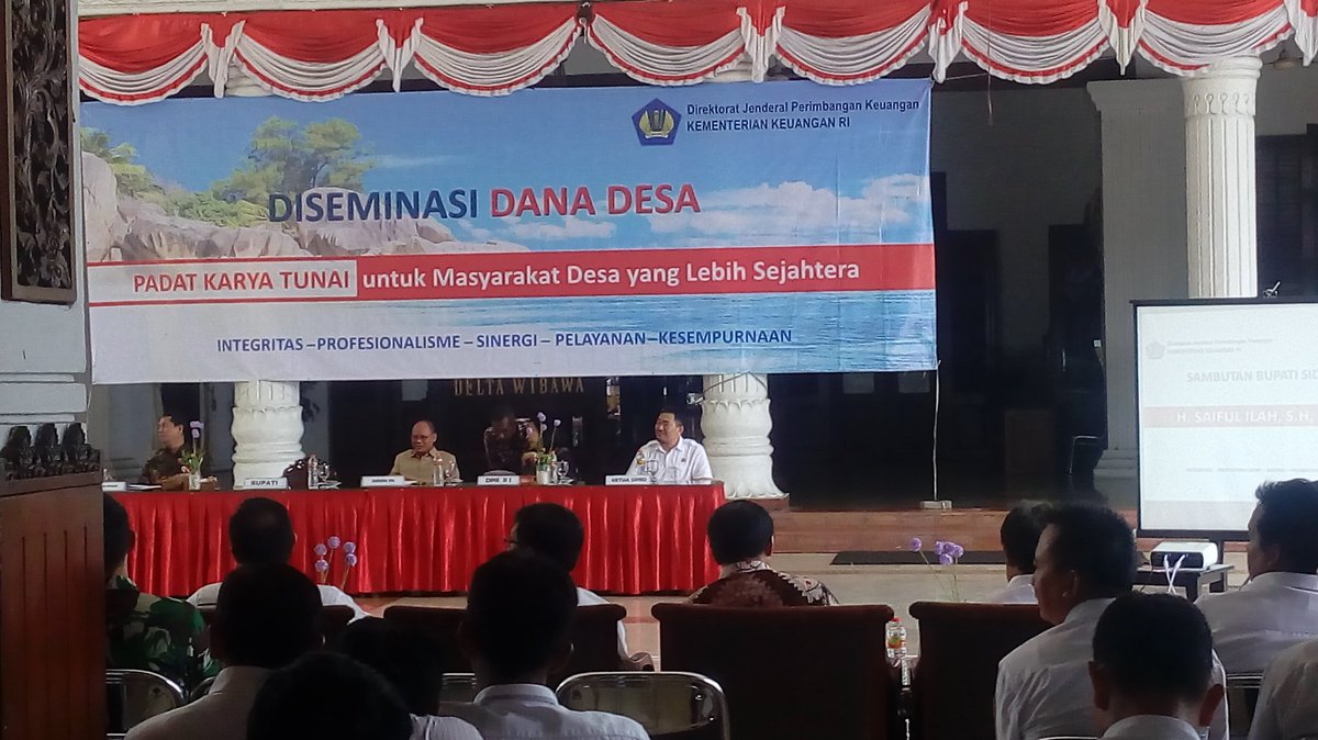 TppiKec's tweet photo. Diseminasi Dana Desa. Penggunaan Dana Desa dg system padat karya tunai....

#PadatKaryaTunai
#tppdeltasidoarjo
#tppijawatimur

@jokowi
@EkoSandjojo
@anwsanusi
@taufikmadjid71
@fachrilabalado
@tppindonesia
@DewantoAndry
@kpw4jatim
@P3MDSidoarjoKab https://t.co/JQrlqhJCmJ