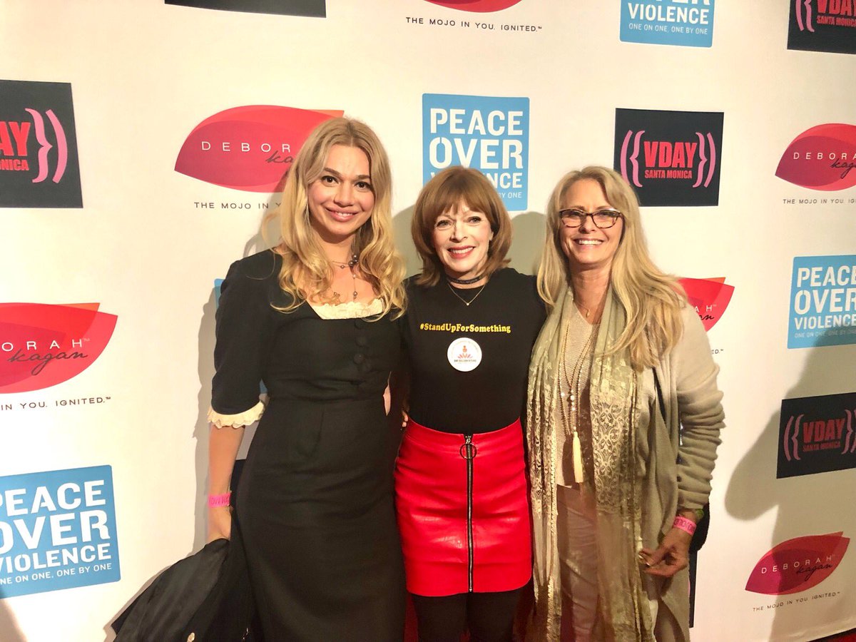 An incredible evening, with great cast and good cause. #vday #vmonolouge #peaceoverviolence with an amazing @Frances_Fisher