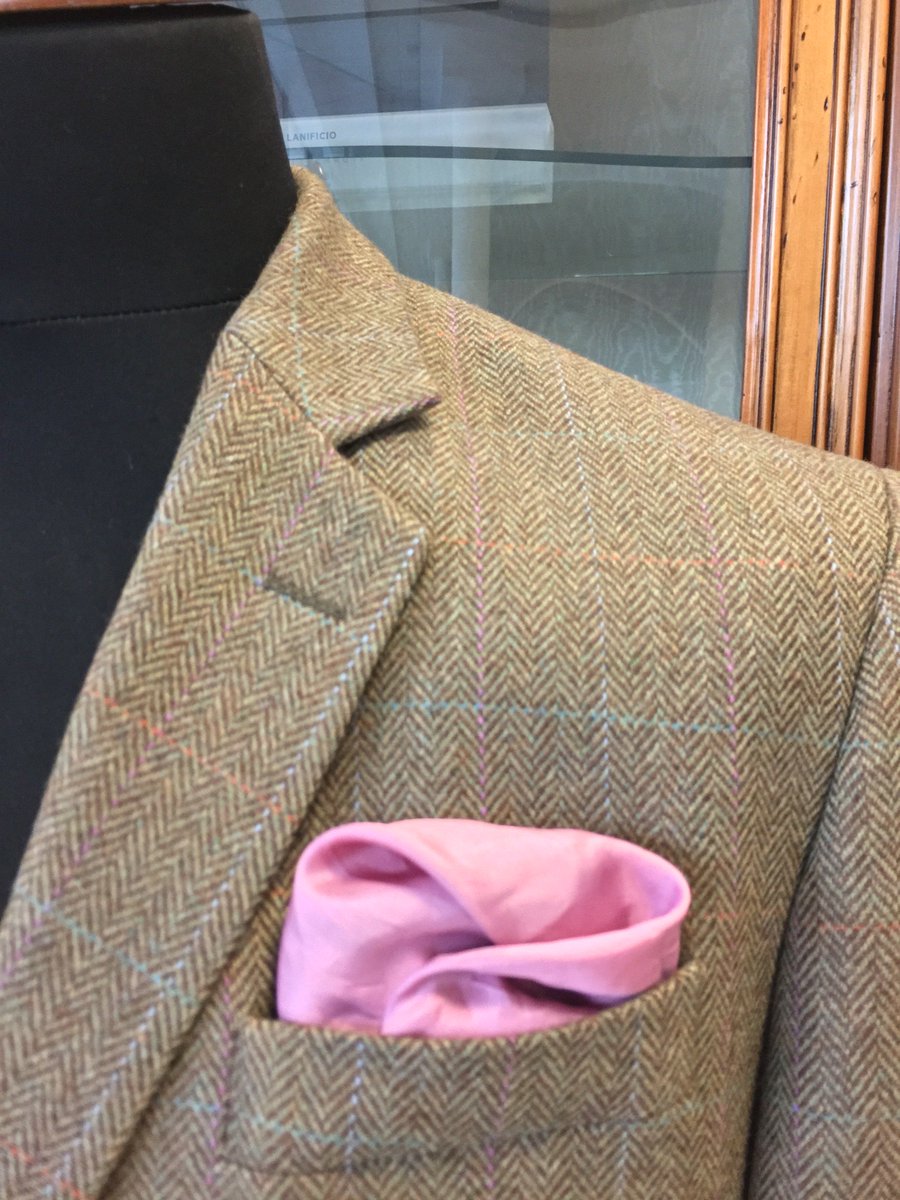 MFG_Florence's tweet photo. #303tuscans #ethicalfashion #tocfashionacademytuscany #award #awardingceremony #pittiuomo #pitti93 #pittiimmagine #ethical #fairtrade #sustainable #sustainablefashion #fashion #menswear #mensweardaily #menswearblogger #menstyle #italy #menstyleblogger #company #business https://t.co/202zL2H6BT