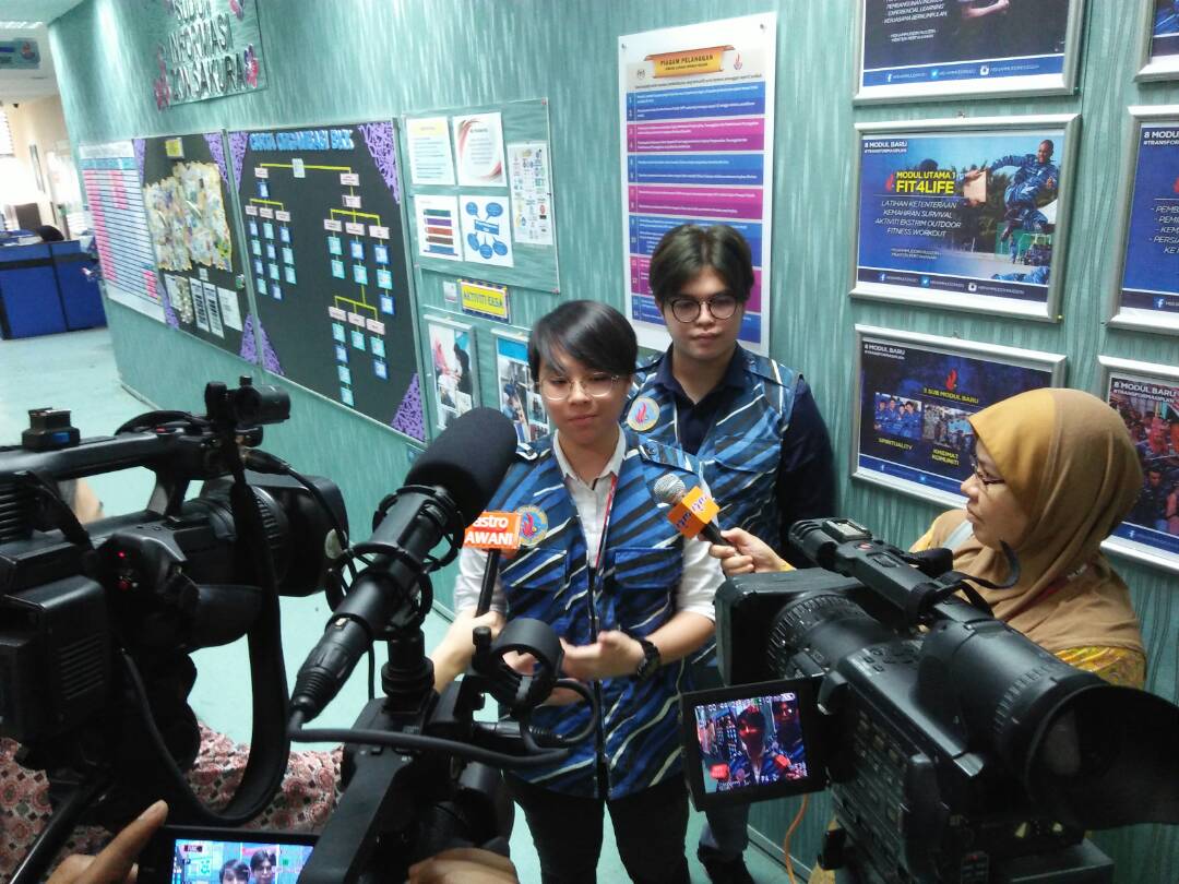 cecilia5426's tweet photo. Sidang Media di JLKN. We love PLKN. We love our country, Malaysia. 
#NegarakuMalaysia #DutaBSKN #PLKNPadu #BSKNBest 
@HishammuddinH2O @zeekay15 @kp_jlkn @H2OComms https://t.co/GVXwhhV6w9