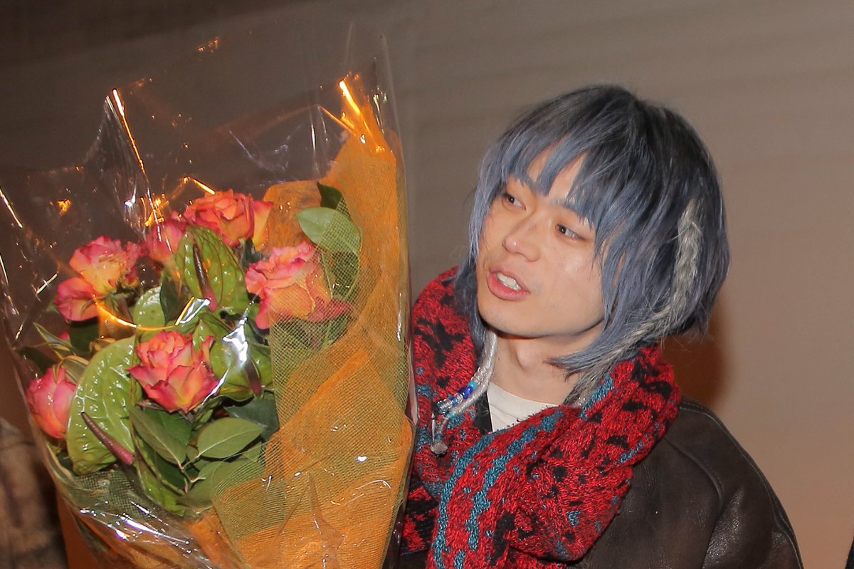 todome_kiss_ntv's tweet photo. ㊗️本日❗菅田将暉さんhappy birthday🎉
㊗️本日❗「さよならエレジー」リリース💿
おめでとうございます🎊
菅田さん、新田さん最高の笑顔をありがとう😊
#トドメの接吻
#ドメキス 
#菅田将暉
#新田真剣佑
#役では絶対見れない天使系スマイル
#帽子脱いでる春海こんな感じだったのか
#かわいい笑 https://t.co/D2itw26Can