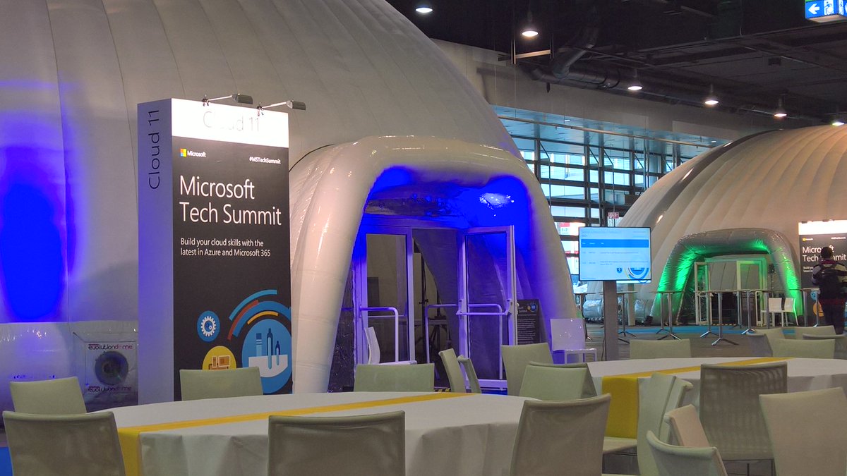 ebizcon's tweet photo. Finally! #mstechsummit Frankfurt startet heute und #ebizcon ist mit dabei 😎 Auf zwei tolle Tage ✌ in diesen lustigen Indoor Iglus 🤔 https://t.co/3e6ArYFZPe